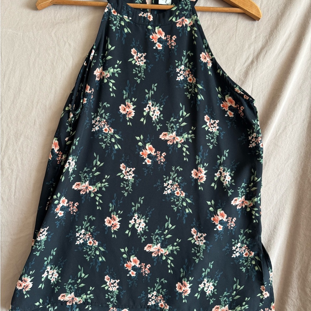 Paper Crane Boho‎ Black Floral Top high neck pink flowy layer